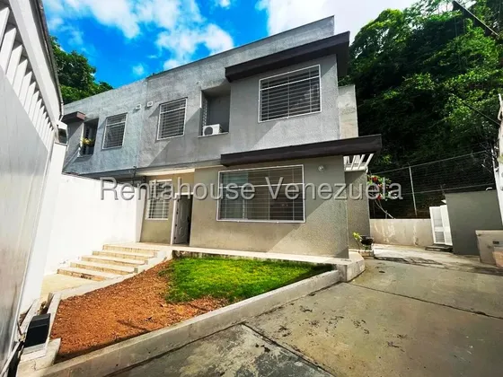 Casa En Venta, Urb. Alto Prado