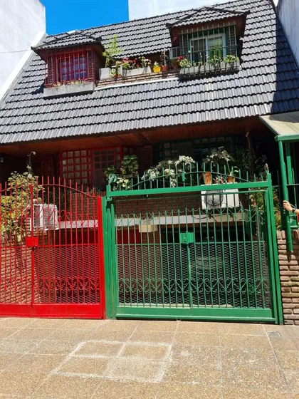 Duplex Con Cochera De Categoria - Marmol Al 700 - Boedo