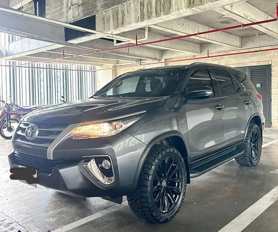 Toyota Fortuner 2.4 Street At 7as