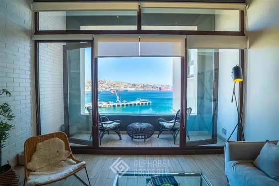 Departamento En Venta De 2 Dorm. En Valparaíso