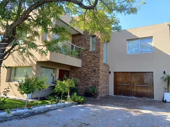 Venta Casa 4 Ambientes En Barrio Cerrado El Rebenque Canning Zona Sur