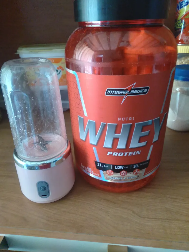 Nutri Whey Protein Pouch Chocolate 900g Integralmédica - Imagem 2