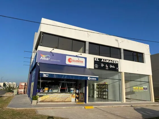 Local Comercial En Venta En Docta Boulevard Ideal Para Renta - Inversión