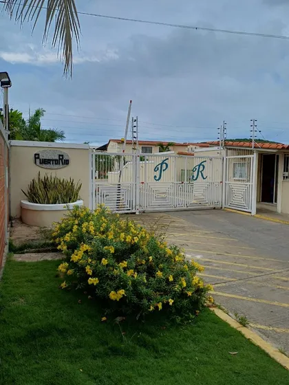 Town Hause En Venta Puerto Ríos,  Nva Barcelona 