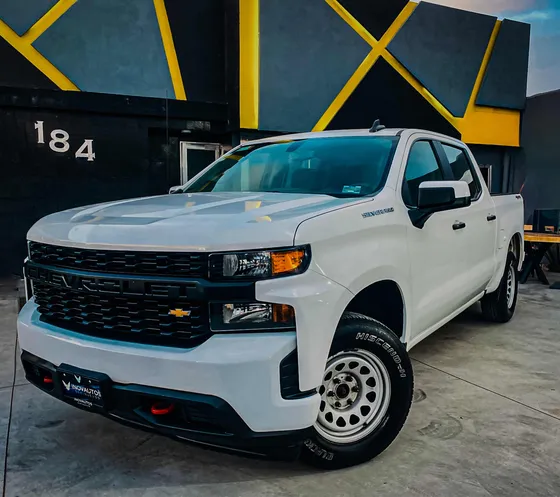 Chevrolet Silverado 5.4 2500 Doble Cabina Ls 4x4 At