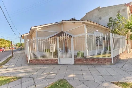 Casa Tipo Chalet Dueño Vende 4 Ambientes Temperley Oeste