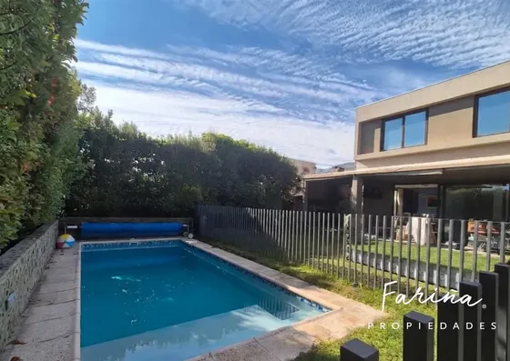 Casa En Arriendo 4d 5b En Chicureo, Piedra Roja