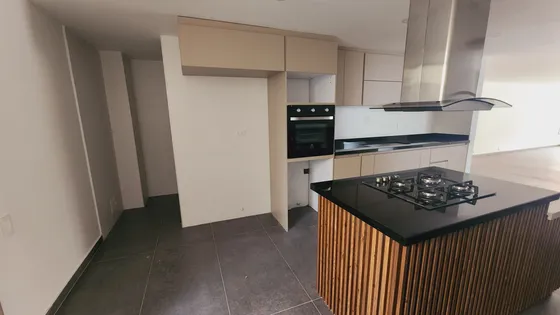 Se Vende Hermoso Apartamento Remodelado  De 124 M2 De Chico Norte Con Dos Parqueaderos