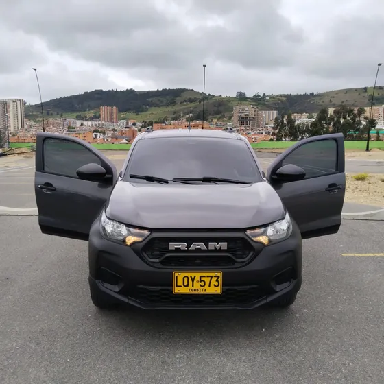 Ram 700 1.4 Slt
