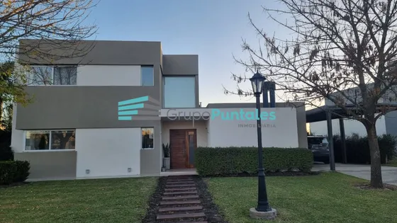Hermosa Casa Apta Credito En Barrio La Horqueta De Echeverría En Canning, Con 3 Dormitorios Y Piscina. Con Escritura