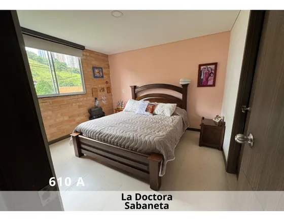 Apartamento En Venta En Zona Plana De Sabaneta Con  La Mejor Vista 