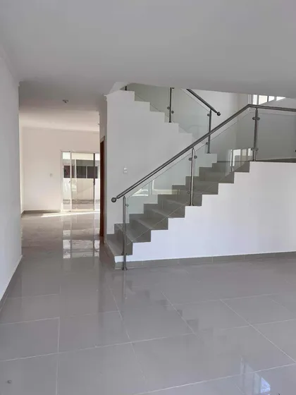 Hermosa Casa En Residencial Cerrado Con Piscina
