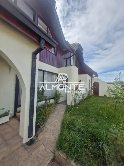 Venta Casa Amplia En San Vicente