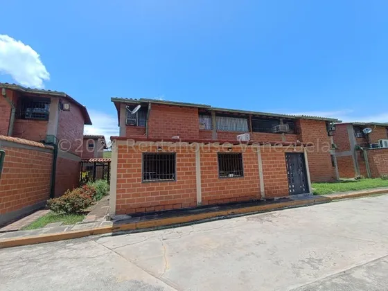Gjg Alquila Apartamento La Laguna Ii Turmero 25-3142