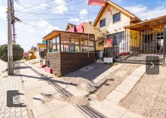 ¡oportunidad De Inversión! Linda Casa Con Local Comercial!