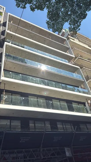 Excelente Monoambiente Al Frente Con Balcón