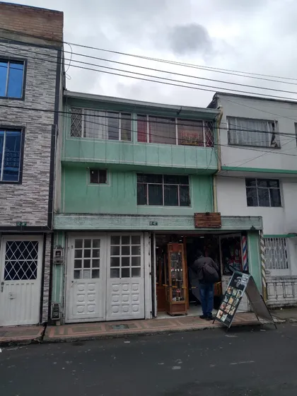 Casa Rentable Bien Ubicada Zona Comercial