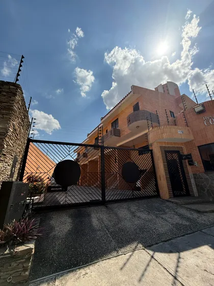  Mc Venta Townhouse En Urb El Parral Res Costa Azul  