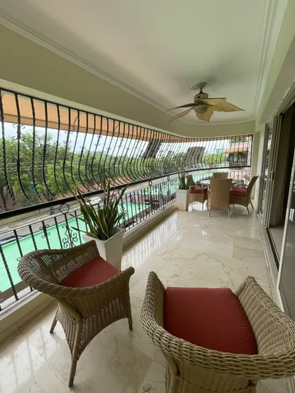 Alquilo Apartamento Amueblado De 3 Habitaciones Con Vista Al Mirador Sur. Avenida Anacaona