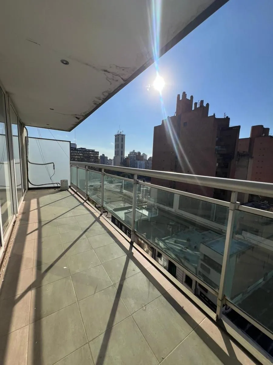 Large Office for Sale, 150 m². Courts Area 1