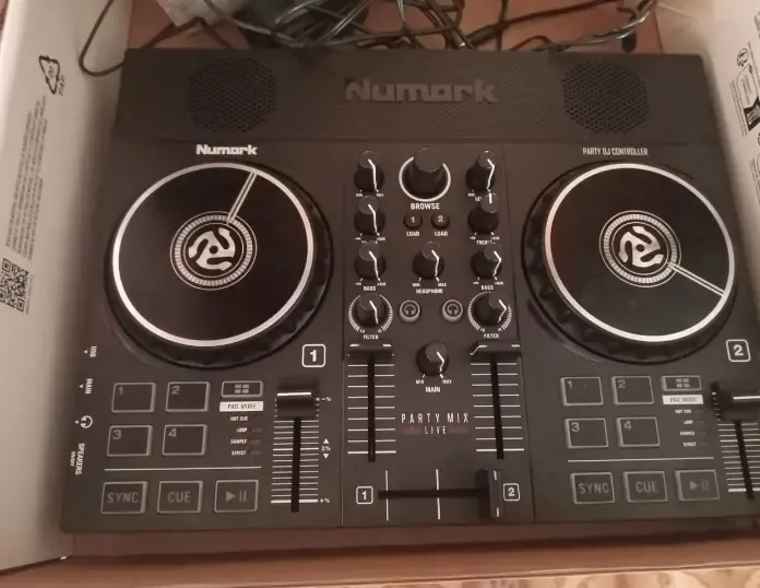 Numark PARTY MIX LIVE DJコントローラー Controladora de DJ Numark Party Mix Live