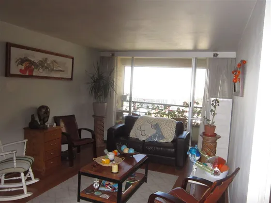 Departamento Remodelado En Venta De 2 Dorm. En Las Condes