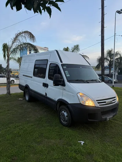 Iveco Daily 3.0 Furgon 55c16 H2 155cv 12.3m3 3300