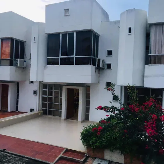 Hermosa Casa Familiar Cod. 7919