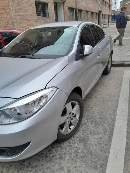 Renault Fluence Sedan 4 Puertas.