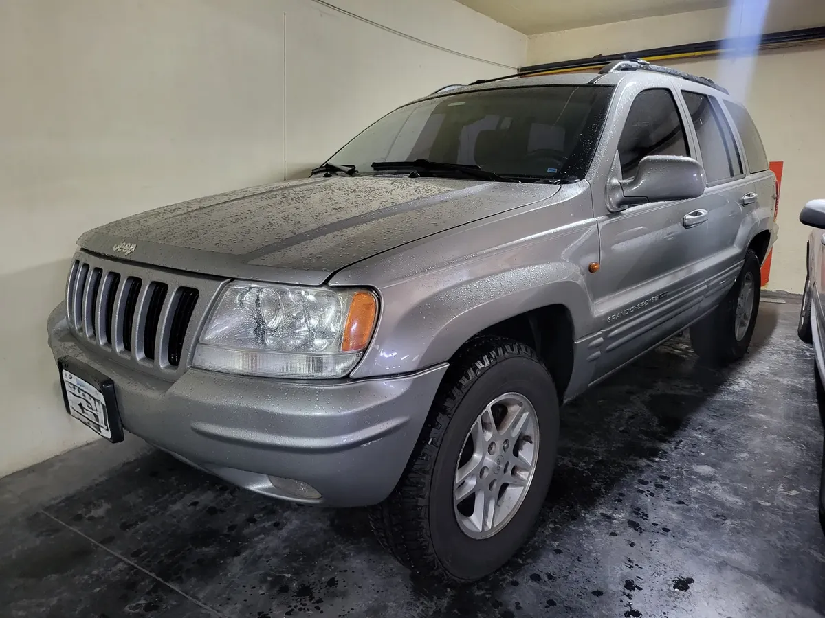Jeep Grand Cherokee 4.7 V8 Limited Quadra Drive