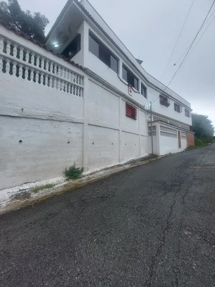 Best House Vende Comoda  Y Amplia Casa En Lagunetica , Sector Mataruca 