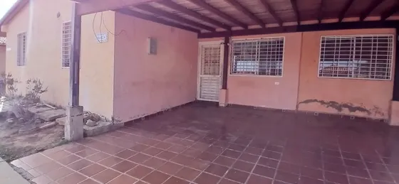 Casa Urbanización Las Marites, Municipio Mariño.