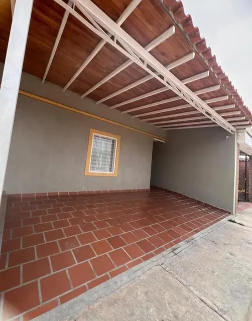 Grabiela R. Vende Casa Urb Ciudad Alianza. Brisas Del Lago 