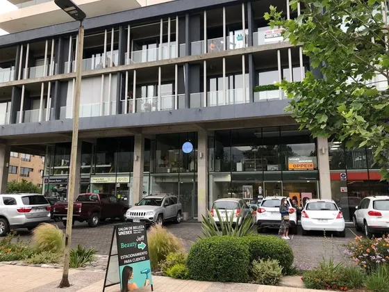Estacionamiento Subterráneo Metro Los Dominicos Las Condes