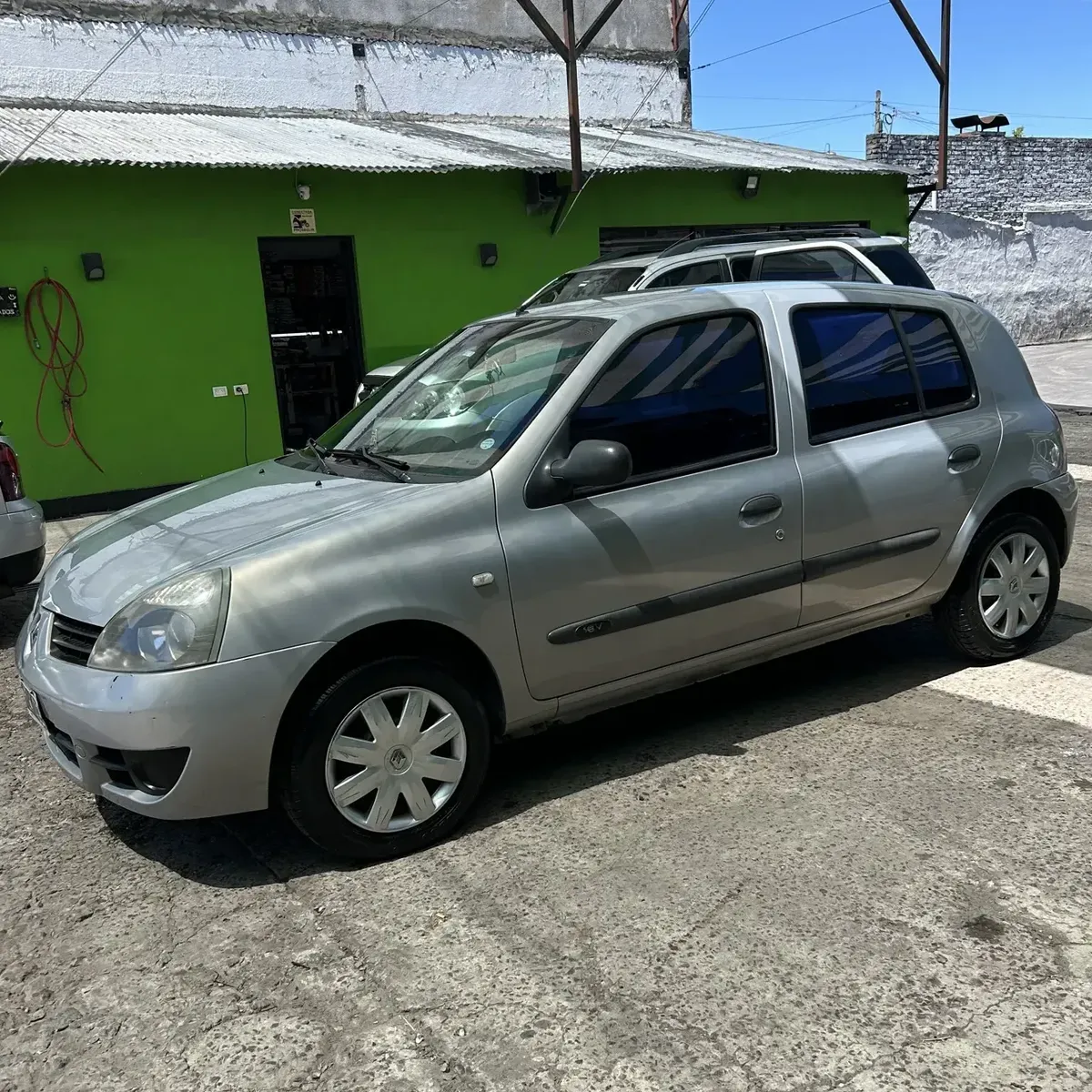 Renault Clio 1.2 F2 Authentique Aa