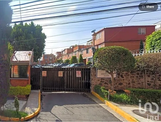 Venta Casa 4 Ambientes Los Reyes