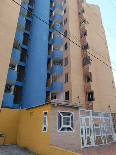 Apartamento De Oportunidad En Venta Con Planta Electrica Valencia 