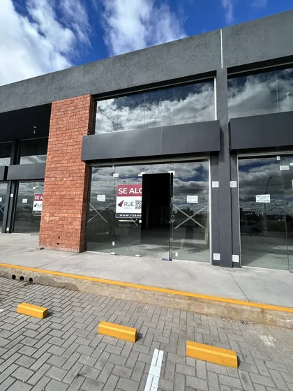 Manantiales 2- Local Comercial En Alquiler