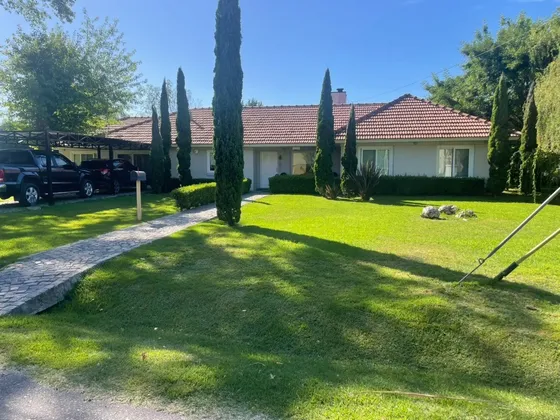 Dueño Vende Casa En Country San Diego Francisco Alvarez