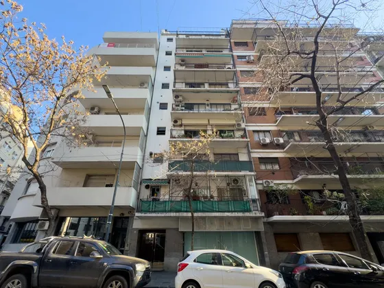 Venta - Departamento 2 Ambientes Con Patio - Recoleta