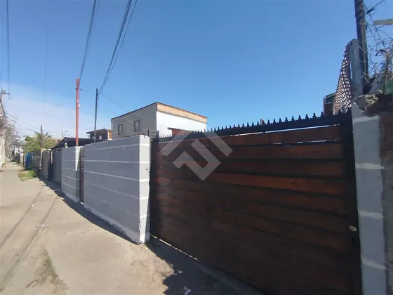 Terreno Con 3 Casas En Venta En La Granja