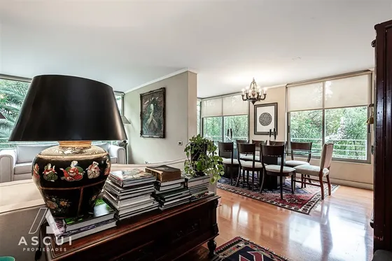Amplio Dpto Duplex, Con Jardín Exclusivo. 4 Dorm,en Vitacura