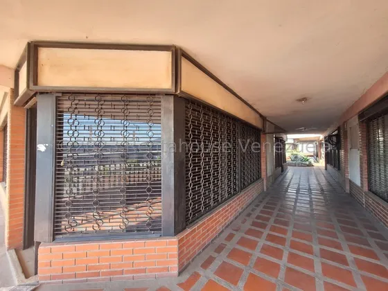 Oficina O Local Comercial En Coche Aragua Avenida Intercomunal