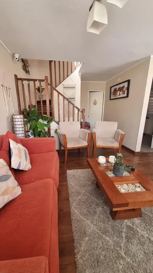 Hermosa Casa En La Reserva De Machali