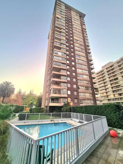 Vistas Despejadas En Macul (31977)