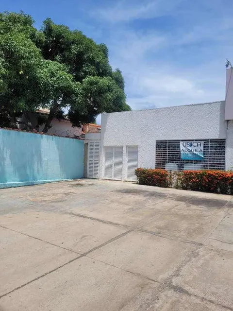 Local A Pie De Calle Lechería Alquiler  840 M2 