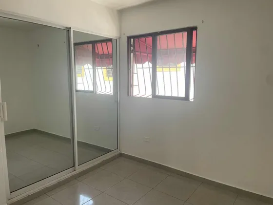 Apto. 2 Hab. Vacío Los Prados Rd$ 37 Mil