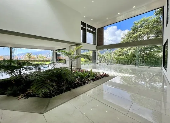 Casa En Venta Lomas De Las Mercedes Mls #25-102 Bm