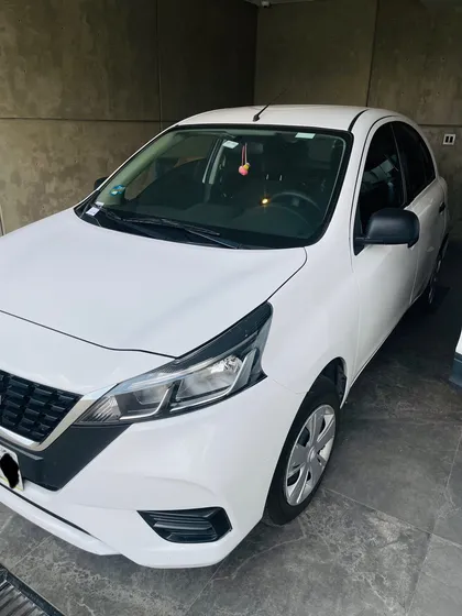 Nissan March 1.6 Sense At