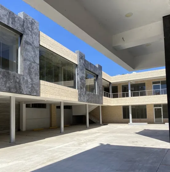 En Venta Local Comercial Cc Corso Express San Diego 133 Mtrs2 En *venta 2 Locales En Uno En El Centro Comercial Corso Express En El Municipio San Diego* Sector Hacienda La Caracara Ambos En El Nive